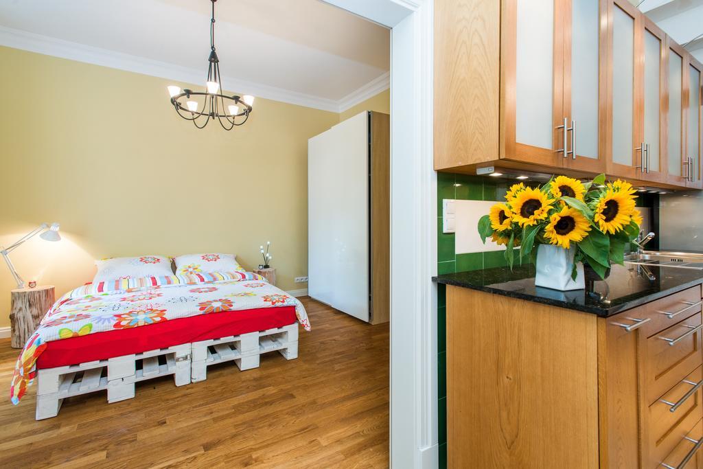 Style4Rent Sunny Old Town Apartments Krakow Room photo